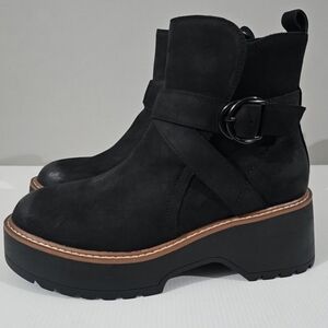 NEW Blondo Giovanni Ankle Boot Women 10 Black Nubuck Waterproof Chunky Lug Sole